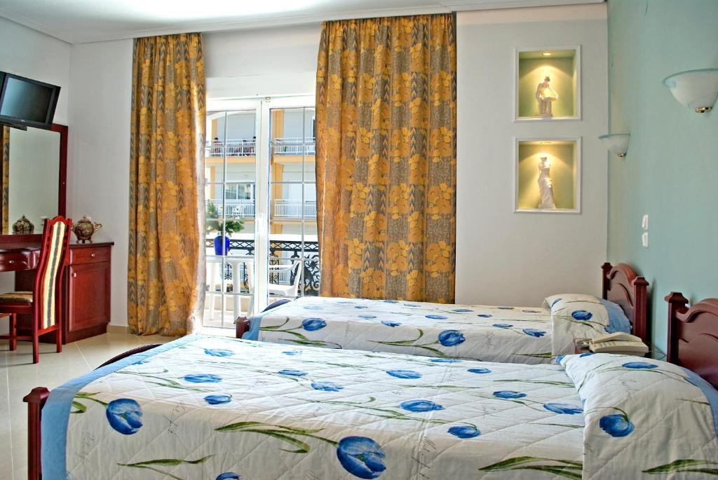 Hotel Chronis Paralía エクステリア 写真