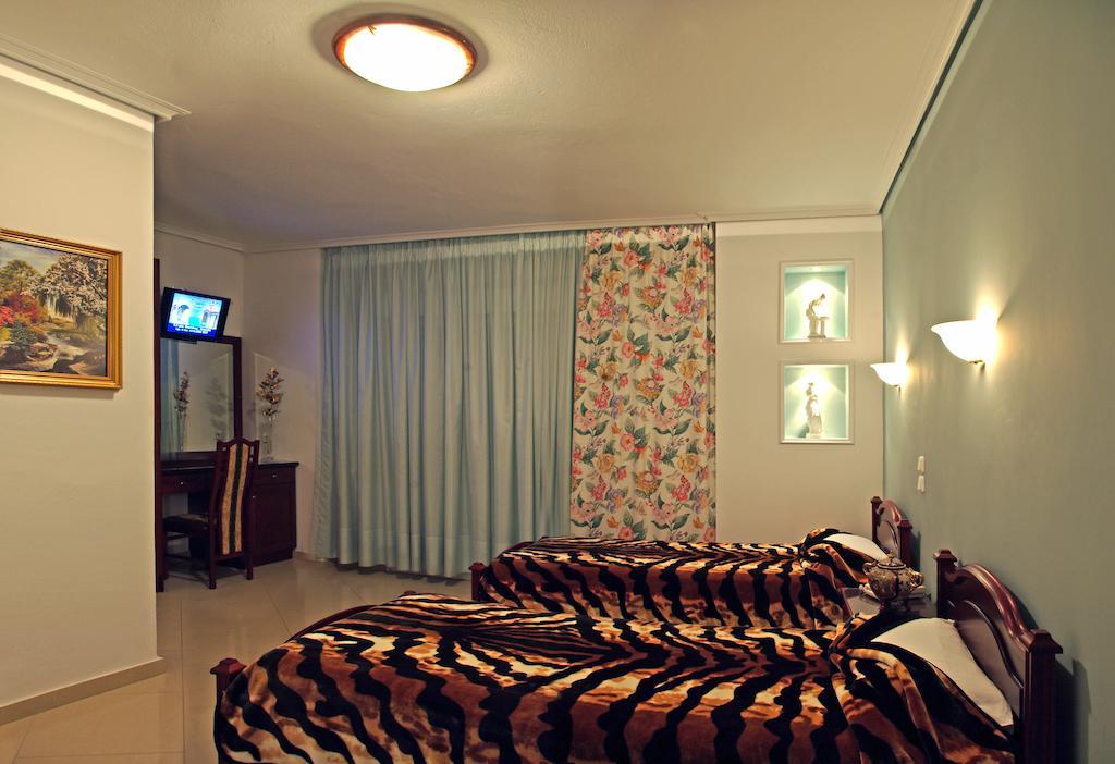Hotel Chronis Paralía 部屋 写真